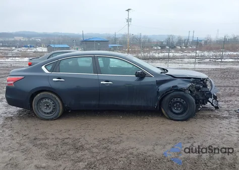 2015 Nissan Altima 2.5 S из США, поврежденный, VIN 1N4AL3AP1FN920150